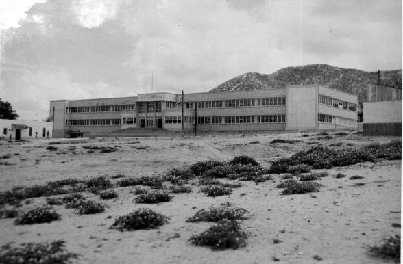 2. Plantel de las secundarias 2 y 13 en la colonia Independencia