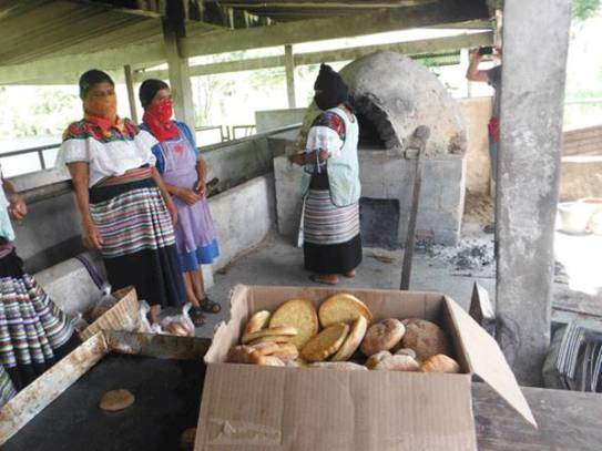 LYLIA-coca colas-Zap2.png