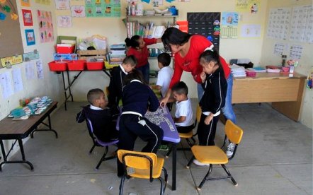 LÍDERES PARA LA EDUCACIÓN COMUNITARIA